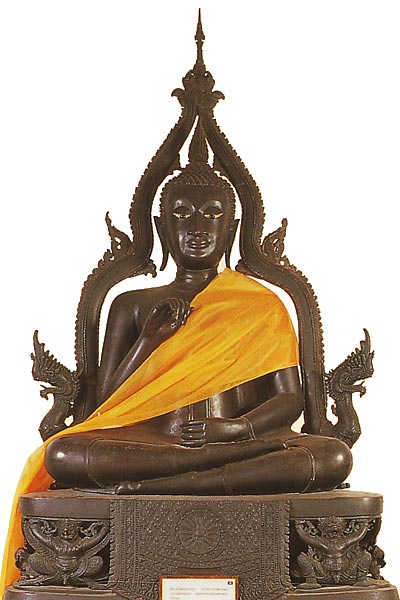 Ubosoth, Wat Benchamabophit, Buddha Images